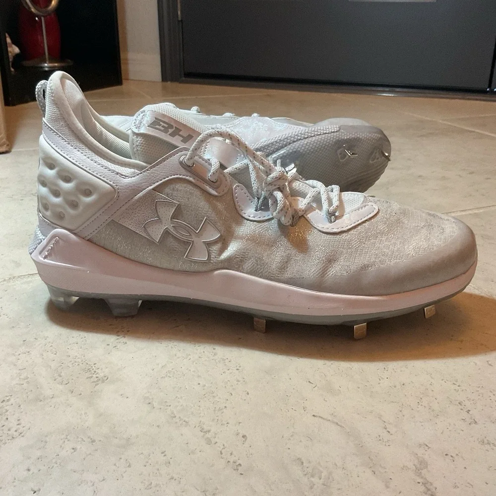 Under Armour Harper 8 Low Elite ST Men Grey & White Baseball Cleats Sz 15 NWB
